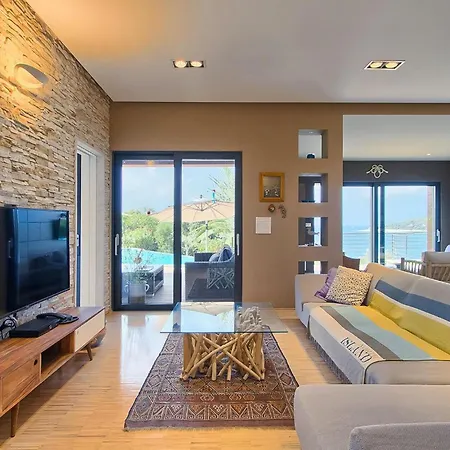 Casa G * Pola