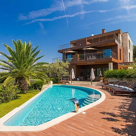 Casa G Ferienhaus Pula